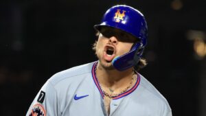 mets-stage-dramatic-comeback-to-secure-wild-card-position