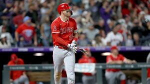 mike-trout-smashes-485-foot-homer-hits-400th-career-hr