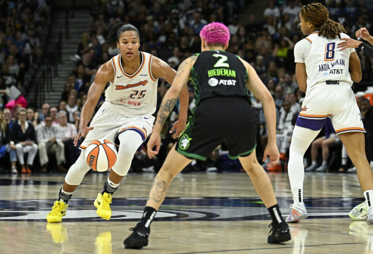 minnesota-lynx-aim-for-2-0-lead-in-wnba-semifinals-tonight