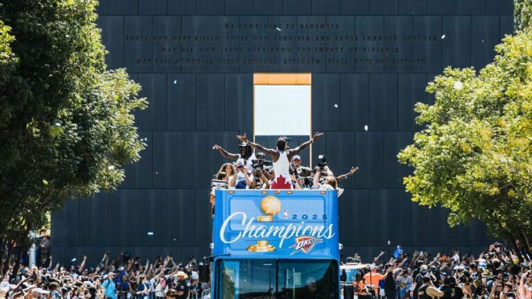 oklahoma-city-thunder-celebrate-nba-title-honor-168-lives-lost