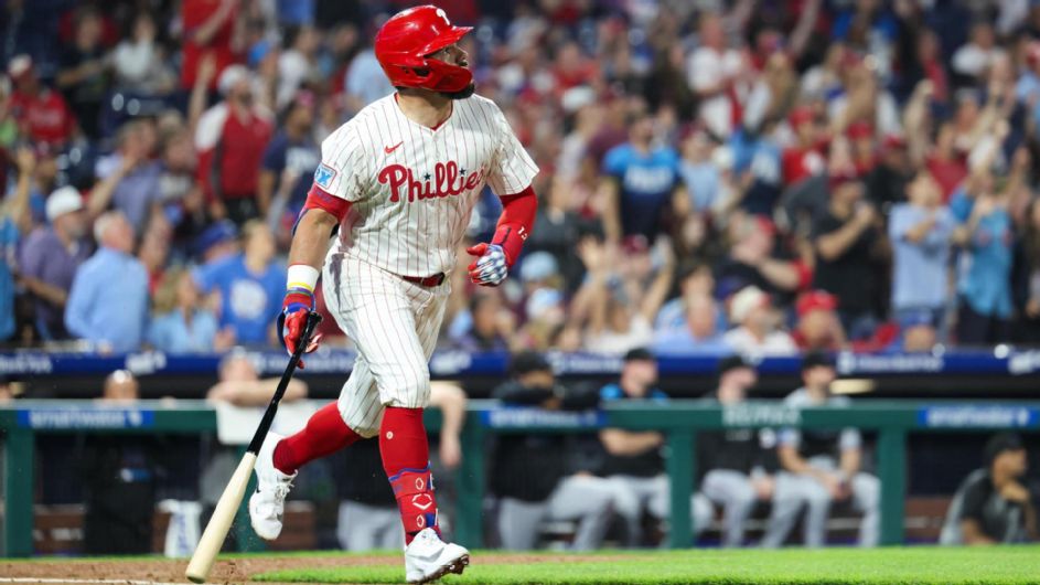 phillies-smash-team-record-8-hrs-secure-playoff-bye-now