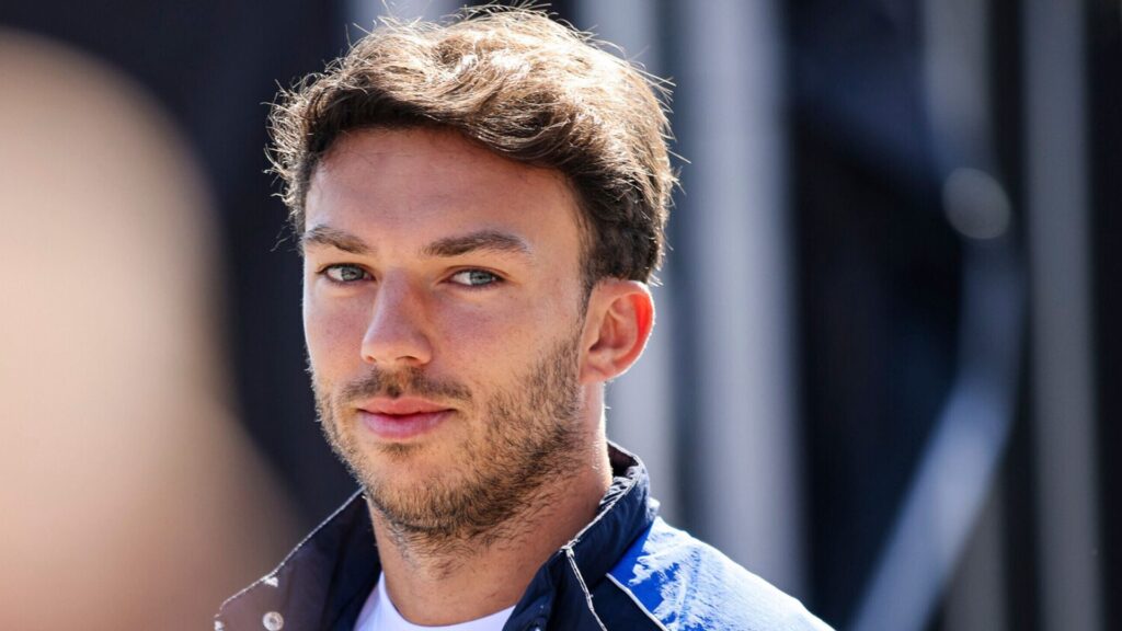 pierre-gasly-extends-contract-with-alpine-until-2028
