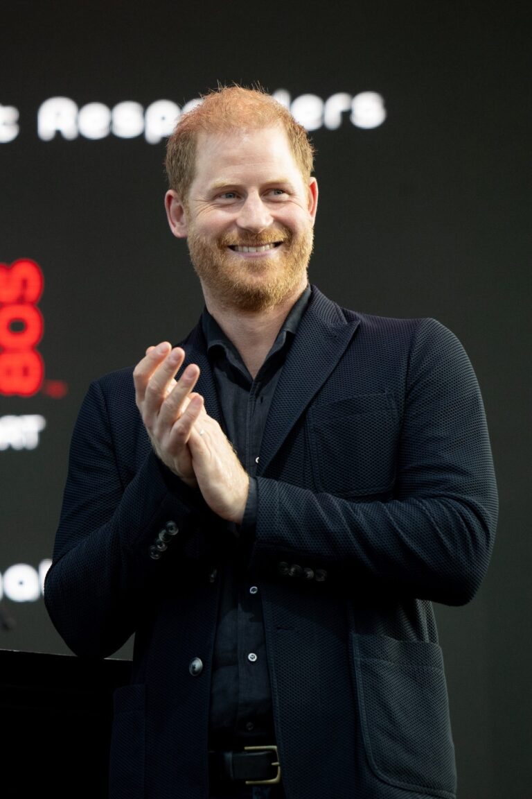 prince-harry-and-meghan-markle-appear-at-charity-concert-in-california