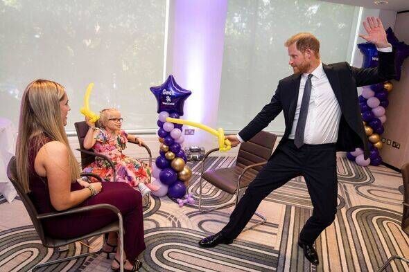 prince-harry-discusses-sibling-dynamics-at-wellchild-awards