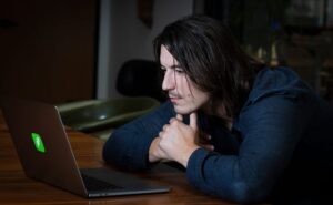 robinhood-ceo-declares-ai-won-t-replace-humans-in-trading
