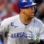 royals-confirm-salvador-perez-will-return-for-2026-season