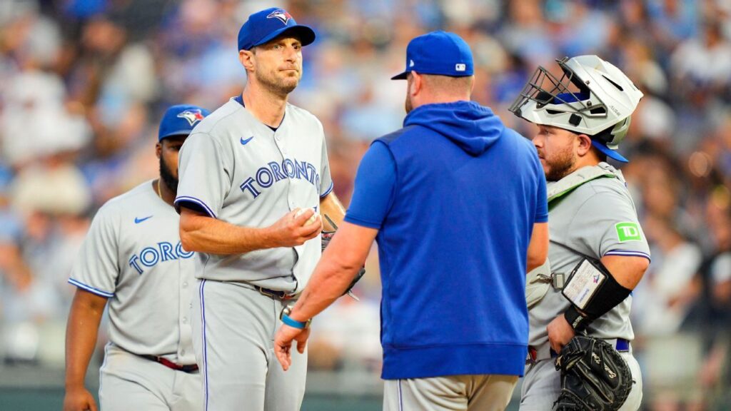 royals-shatter-blue-jays-20-1-with-epic-seven-run-inning