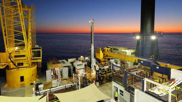scientists-discover-massive-freshwater-reserves-beneath-atlantic