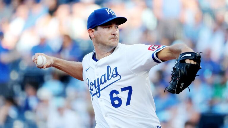seth-lugo-hits-15-day-il-with-back-strain-royals-adjust-roster