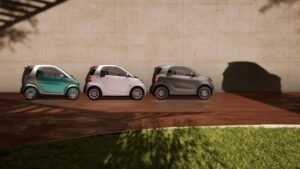 smart-revives-iconic-city-car-with-new-electric-model-2