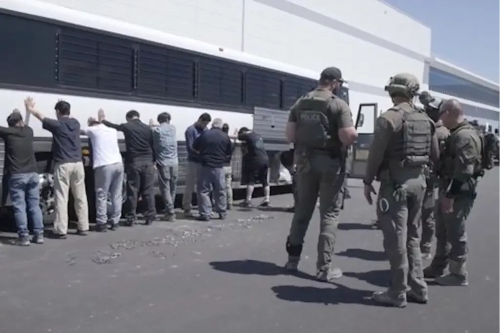south-korean-minister-visits-us-after-immigration-raid-on-hyundai-plant