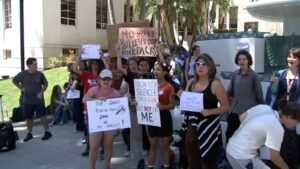 southern-california-students-stage-walkout-against-gun-violence