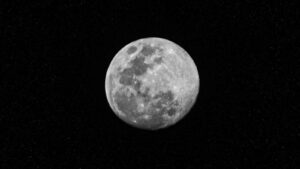 stargazers-prepare-for-upcoming-supermoons-in-late-2025