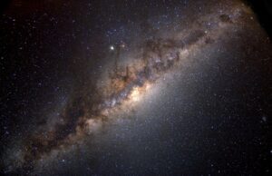 study-reveals-galactic-events-shaped-earth-s-ancient-crystals