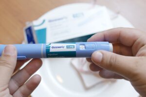 study-reveals-ozempic-s-limited-effectiveness-for-emotional-eaters