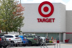 target-stores-in-upstate-ny-set-for-midnight-launch-of-swift-s-album