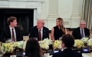 tech-leaders-praise-trump-at-urgent-white-house-ai-dinner