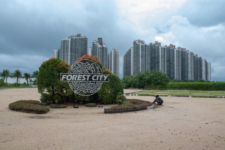 tech-utopians-launch-classes-in-malaysia-s-abandoned-ghost-city-
