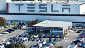 tesla-faces-class-action-lawsuit-over-hiring-practices-favoring-visa-holders