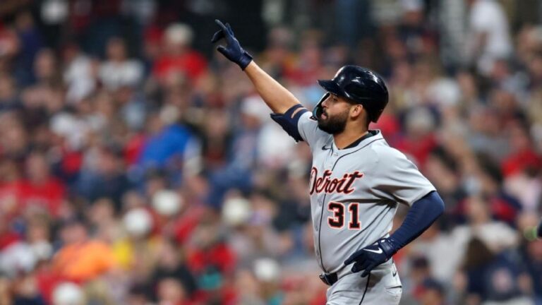 tigers-snap-losing-streak-tie-guardians-for-al-central-lead
