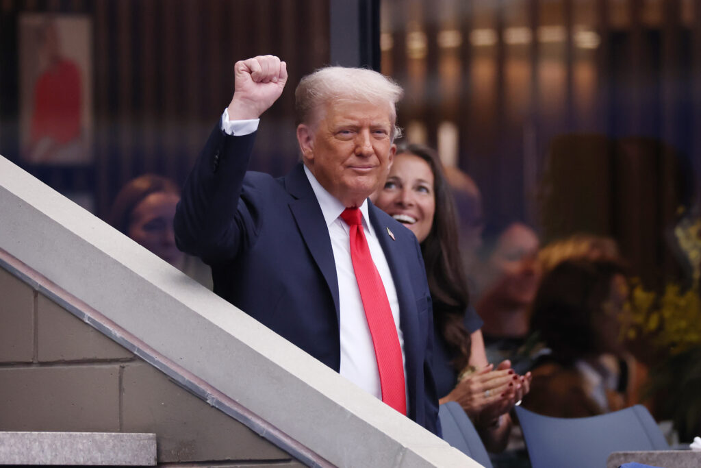 trump-booed-at-us-open-match-delayed-by-30-minutes