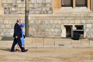 trump-s-uk-protocol-breach-revealed-queen-unfazed-by-controversy