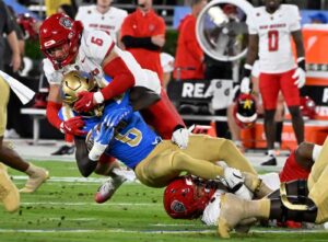 ucla-football-stumbles-again-falls-behind-new-mexico-early
