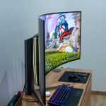 user-reveals-3-reasons-for-switching-back-to-flat-monitors-now