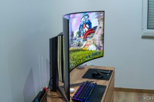 user-reveals-3-reasons-for-switching-back-to-flat-monitors-now