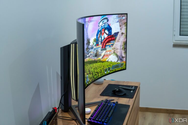 user-reveals-3-reasons-for-switching-back-to-flat-monitors-now