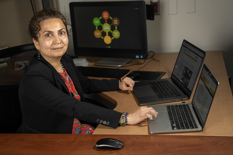uwm-professor-priya-nambisan-innovates-health-tracking-app
