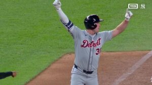 yankees-suffer-stunning-9-run-inning-collapse-in-12-2-loss