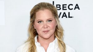 amy-schumer-celebrates-weight-loss-with-new-selfie-in-sports-bra