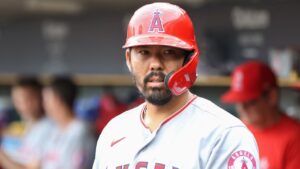 angels-hire-kurt-suzuki-as-manager-amid-longest-playoff-drought