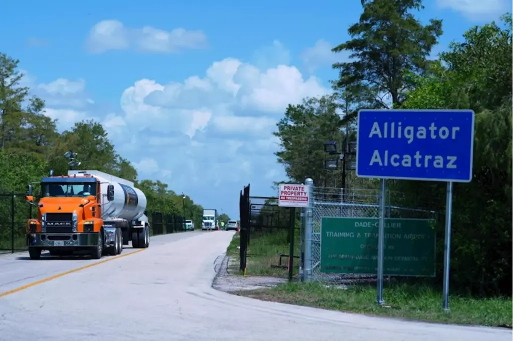 appeals-court-pauses-immigration-detention-center-lawsuit-in-florida
