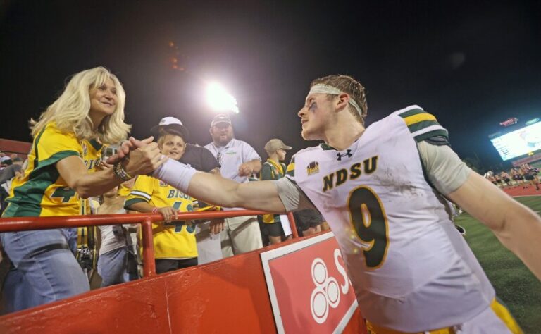 bison-prepare-for-key-matchup-against-salukis-in-fcs-showdown