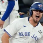 blue-jays-dominate-dodgers-11-4-in-historic-game-1-victory