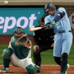 blue-jays-erupt-with-5-hrs-in-13-4-game-3-victory-over-m-s