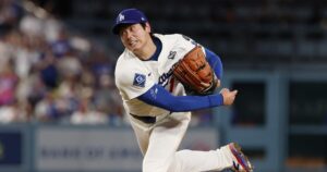 blue-jays-stun-dodgers-6-2-in-game-4-series-tied-2-2