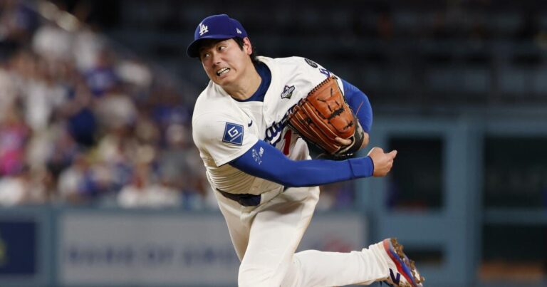 blue-jays-stun-dodgers-6-2-in-game-4-series-tied-2-2