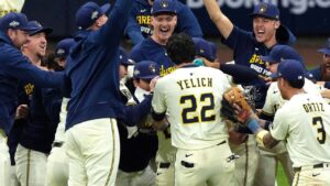 brewers-stay-committed-to-world-series-goals-after-tough-nlcs-loss
