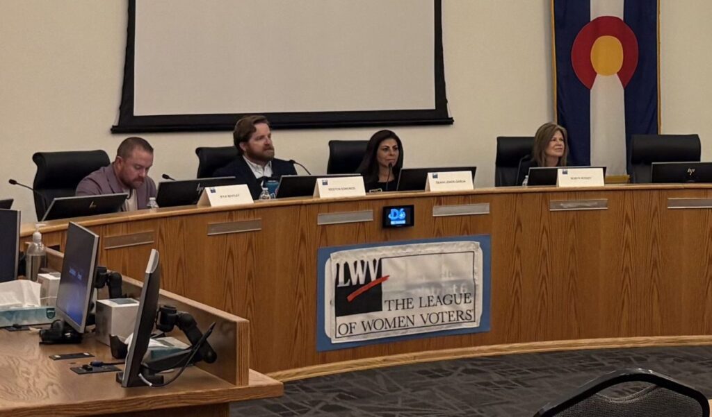 candidates-address-funding-and-safety-in-school-district-6-forum