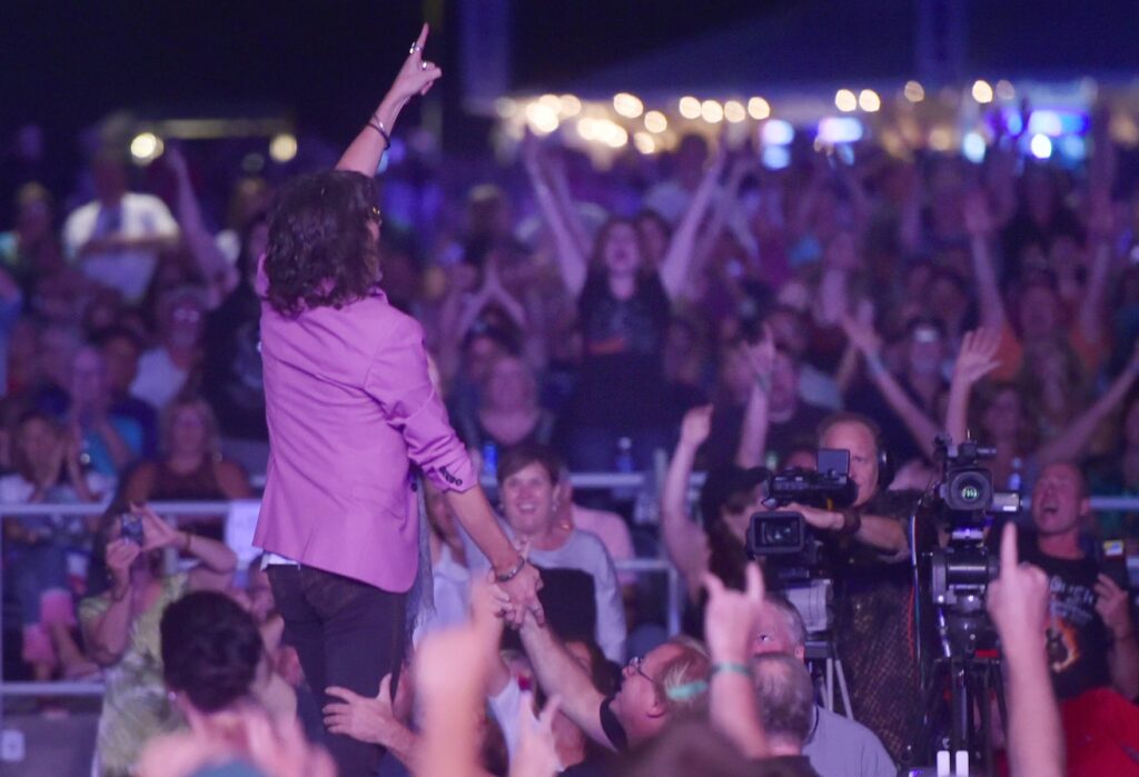 classic-rock-icon-kelly-hansen-concludes-stellar-career-with-foreigner