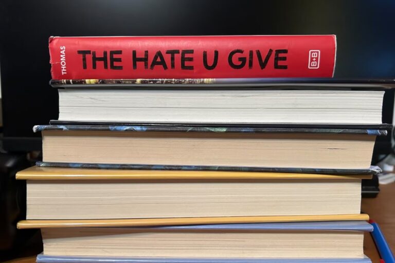 colorado-school-district-fundraises-for-legal-fees-over-book-ban