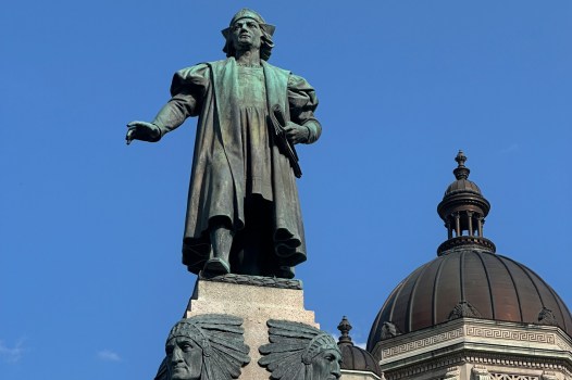 columbus-s-voyage-in-1492-pioneering-global-exploration