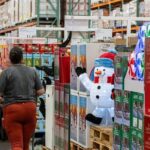 consumers-brace-for-economic-decline-holiday-spending-set-to-fall