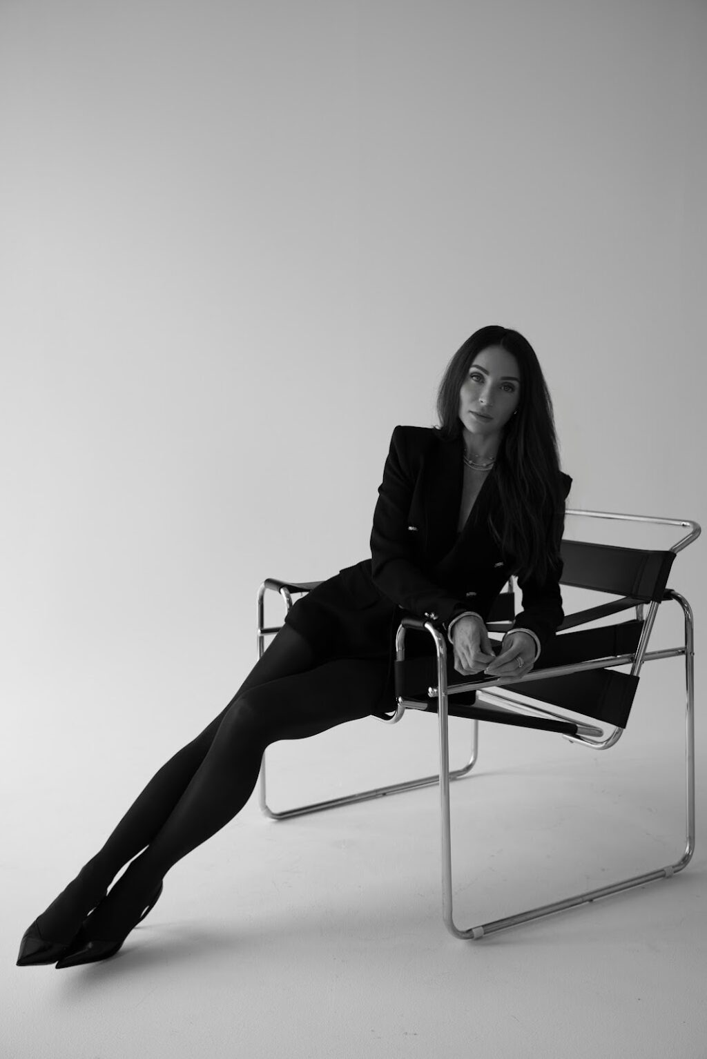 discover-new-york-s-elite-nightlife-with-nikole-powers-insights