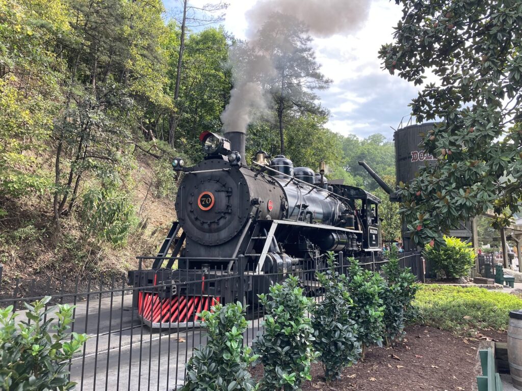 dollywood-parent-company-shuts-down-two-georgia-amusement-parks