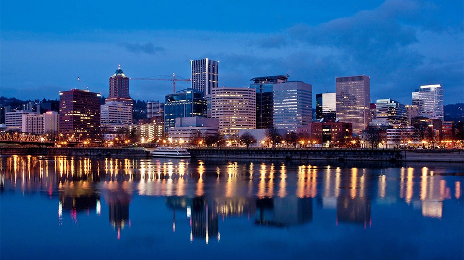 emergency-flights-diverted-as-laser-tag-threats-erupt-in-portland