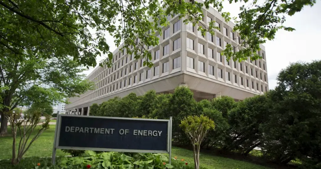 federal-workers-union-sues-education-department-over-partisan-emails
